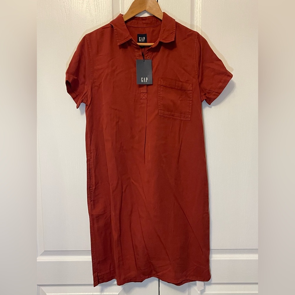 GAP Rust Colored Short Sleeve Dress with Collared Neckline